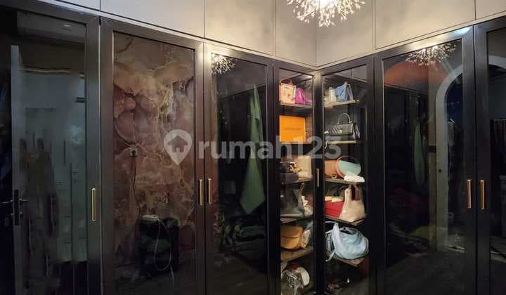 Rumah Full Furnished Modern 2 Lantai di Cluster Martinez Summarecon Serpong - Hadap Danau