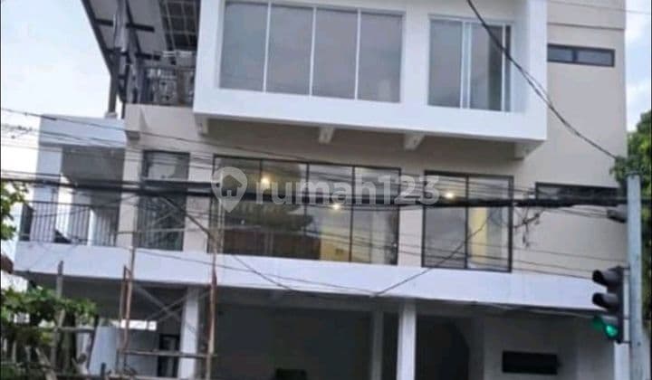 Luxury Building Lokasi Strategis Siap Pakai di Surabaya Timur