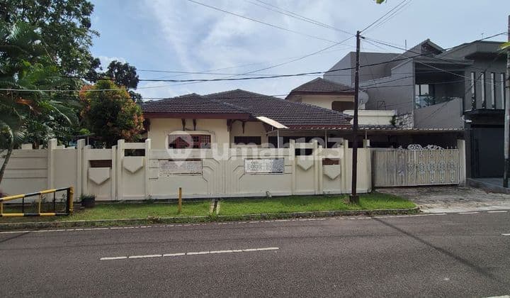 Rumah Kayu Putih 391M2 Lokasi Bagus,1.5 Lantai,Strategis,Kode Ye