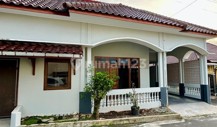 Dijual Rumah Siap Pakai Daerah Ngesrep Banyumanik, Semarang