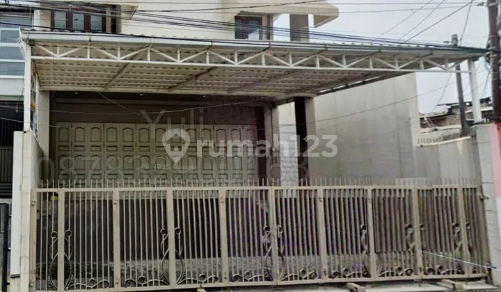 Dijual Rumah Bagus Tingkat 2,5 Lantai Siap Pakai Tengah Kota, Semarang