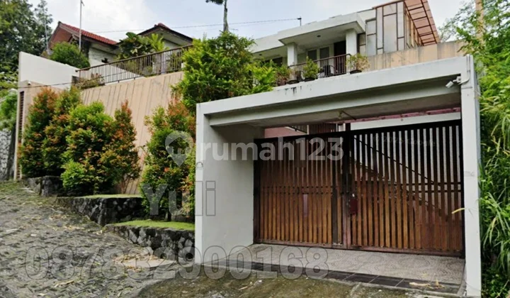 For Sale Move-In Ready House in Gajah Mungkur Area, Semarang For Sale Move-In Ready House in Gajah Mungkur Area, Semarang