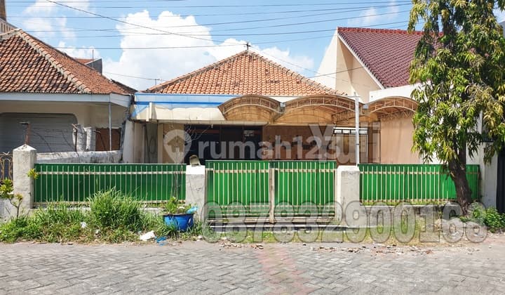Dijual Rumah Bangunan Lama Tengah Kota, Semarang
