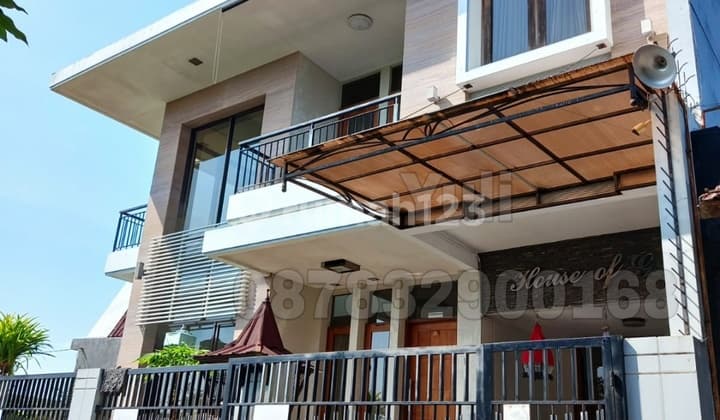 Dijual Cepat Rumah Tingkat 2 Lantai Full Furnished Daerah Banyumanik, Semarang
