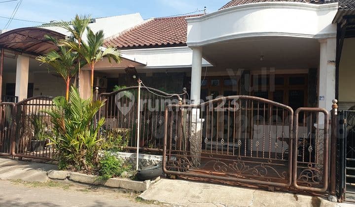 Dijual Cepat Murah Rumah Tingkat 1,5 Lantai Siap Pakai di Perumahan Puri Anjasmoro, Semarang