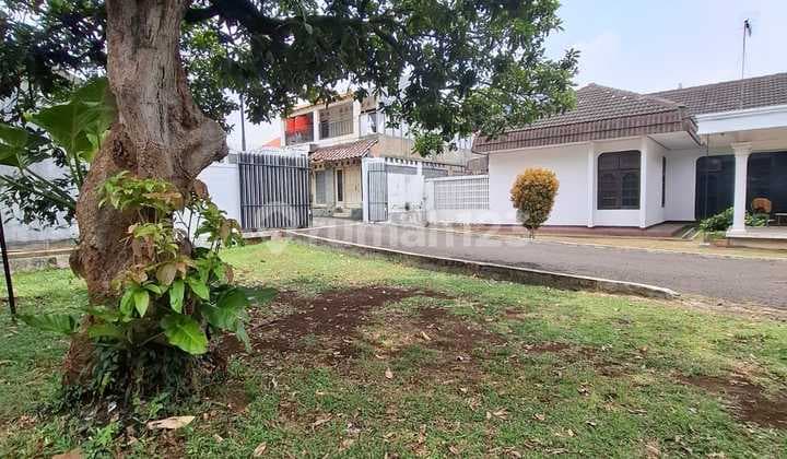 Rumah Lama Hitung Tanah di Tubagus Ismail Kota Bandung