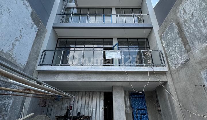 Ruang Coffee Shop di Gedung Baru di Pondok Kelapa Raya Buat Ekspansi Bisnis Menjanjikan