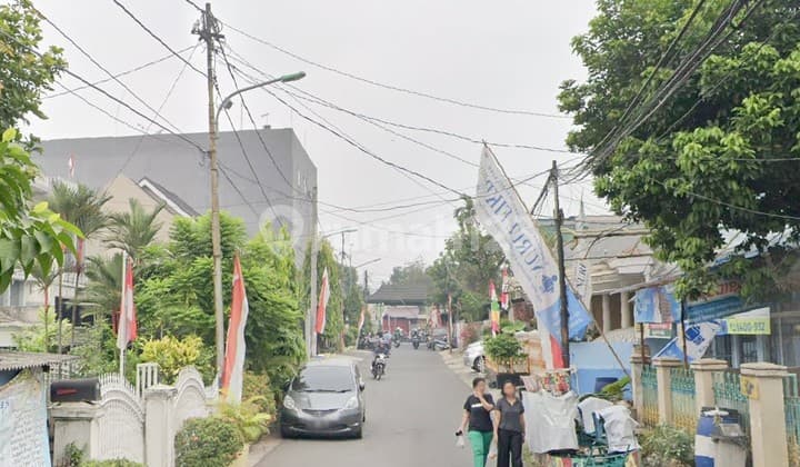 Rumah Lama Dekat Rsud Pasar Rebo Jalan Lebar