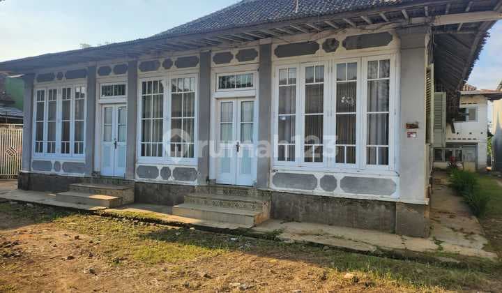 Tanah Komersil Bonus Rumah Tua Antik Terpelihara Untuk Usaha Dekat Alun Alun Ciparay