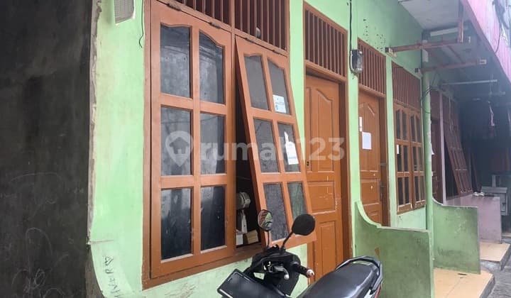 Dijual Rumah Tua di Pinggir Jalan Cocok untuk Usaha di Kemayoran, Jakarta Pusat