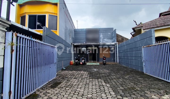 Rumah Bagus Cocok Untuk Cafe - Kantor serta Lokasi Strategis