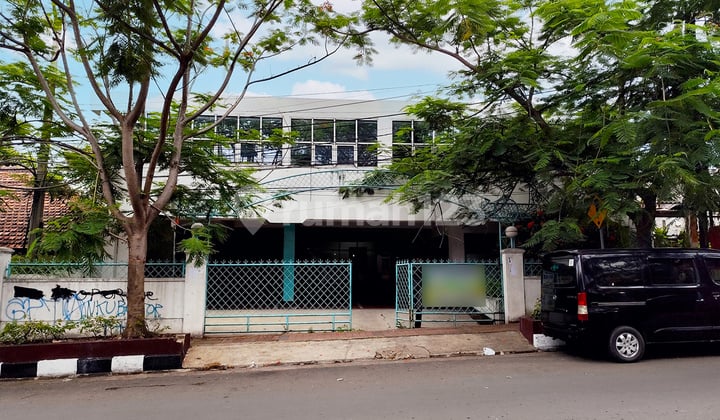 Ruang Usaha 2 Lantai Sangat Luas Cocok Untuk Bisnis di Pusat Kota