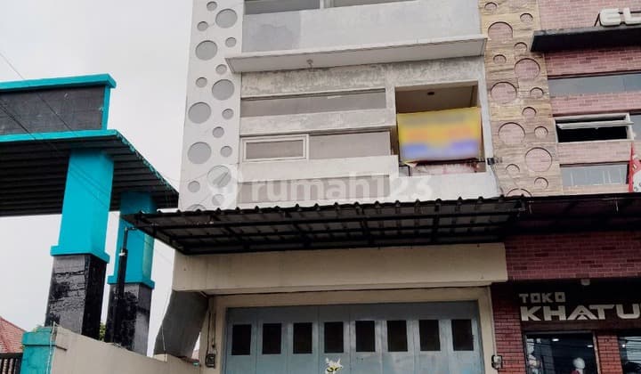 Good 3-Story Shop House for Business in Cianjur City Center