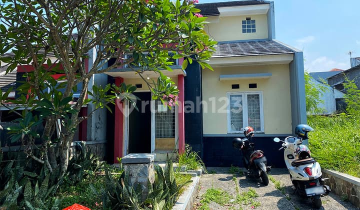 Rumah 2 Lantai Bagus di Perumahan Pusat Kota Cianjur
