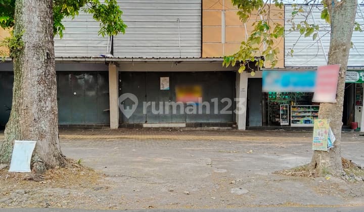 Ruko Untuk Bisnis + Rumah Bagus Siap Huni di Jl. K.h. Saleh