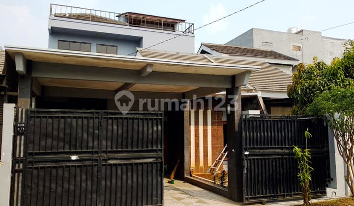 Rumah 3 Lantai Bagus di Perumahan Belka Residence