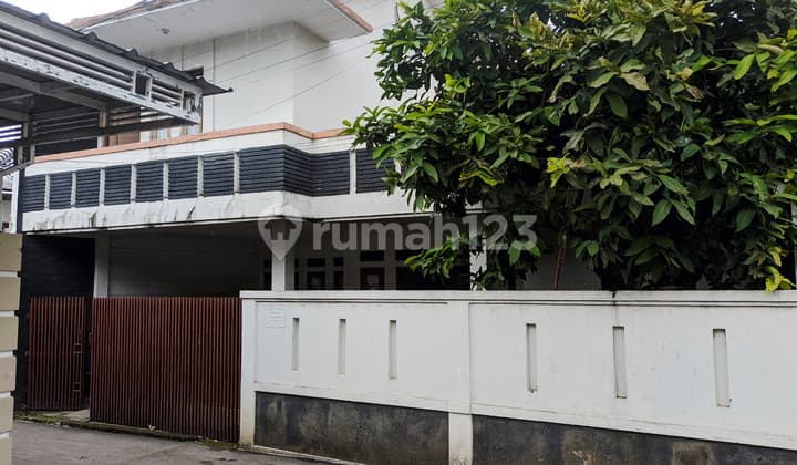Rumah Bagus 2 Lantai Siap Huni di Pusat Kota Cianjur