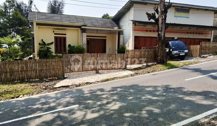 Rumah Minimalis Siap Huni Dan Gudang Cocok Untuk Usaha
