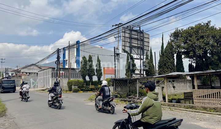 Rumah + Tanah Bagus Cocok Untuk Usaha Dan Tempat Tinggal