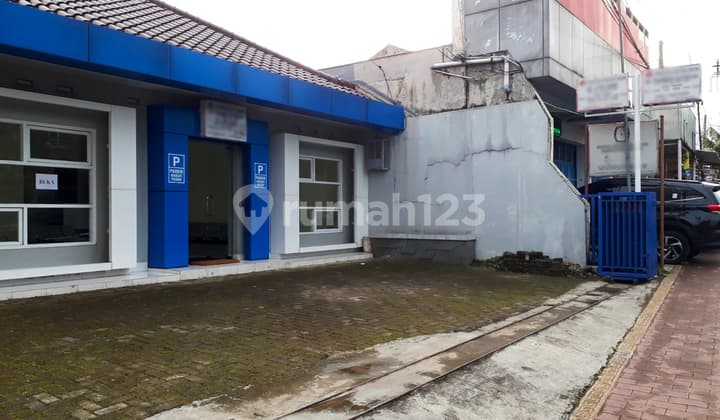 Jual 2 Bangunan Baru di Satu Lokasi Strategis Jl. Taifur Yusuf