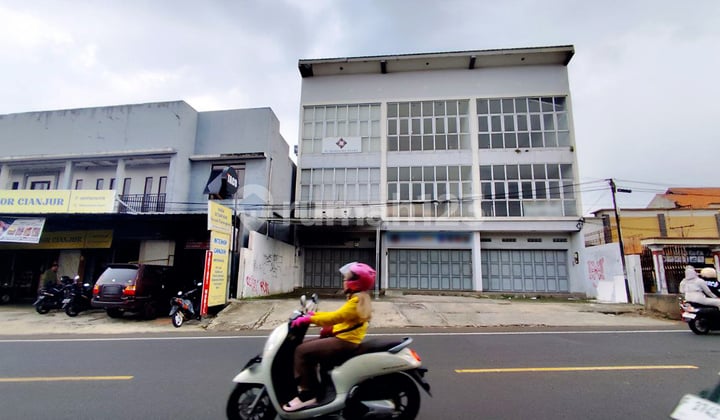 Ruko Bagus - 3 Lantai Dekat dengan Pusat Kota Cianjur