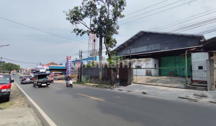 Large Warehouse Suitable for Production/Storage on Jaya Sukabumi Street