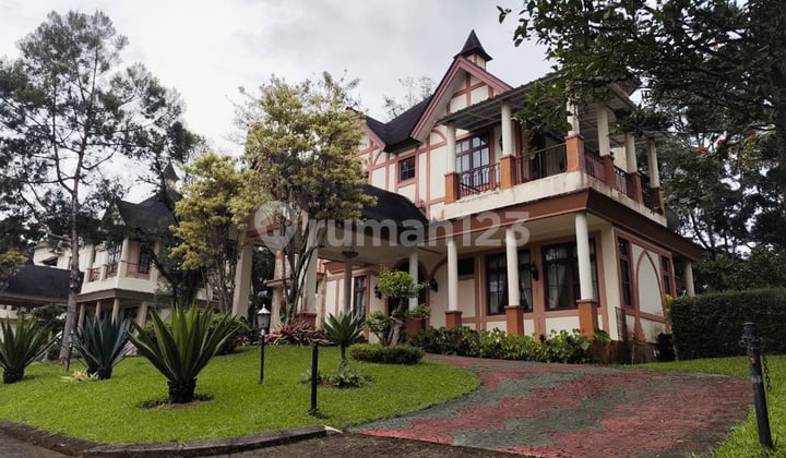 Luxurious 2-Storey 800 M2 Villa Ready to Occupy in the City of Flowers Cipanas