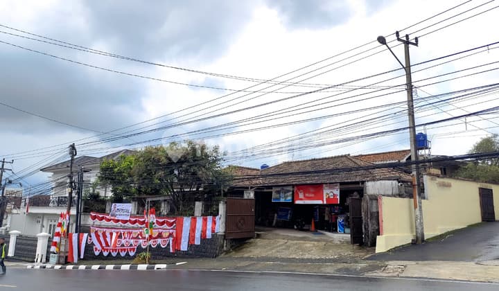 Rumah Bagus Siap Huni di Samping Jalan Cocok Untuk Usaha