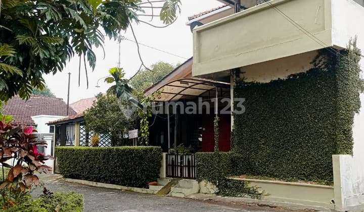 Rumah Vintage Bagus Siap Huni di Pusat Kota Cianjur
