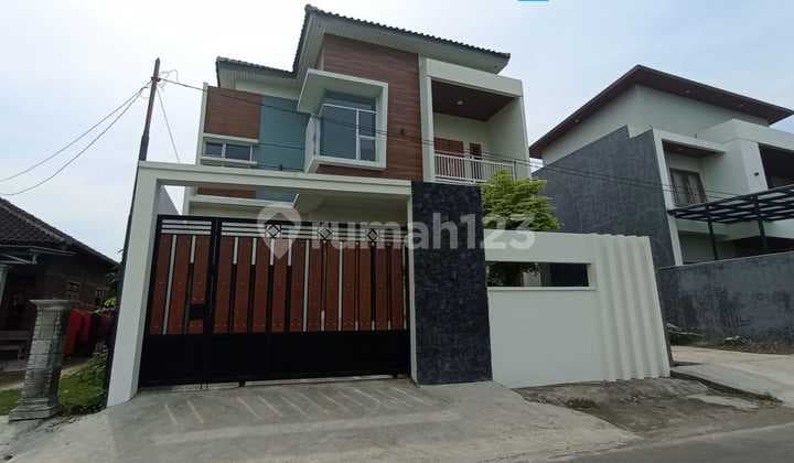 Dijual Cepat! Rumah 2 Lantai 246 m² di Polokarto-Dekat Pasar Bekonang & SPBU Sidan