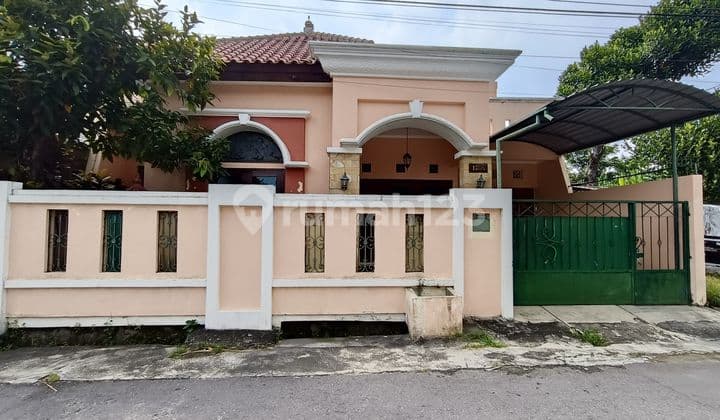 Rumzh Bgus Tengah Kota Solo Siyab Huni