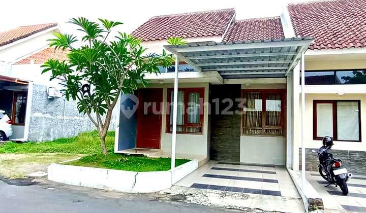 Rumah Bagus Full Furnished di Kawasan Pabelan Solo. Siap Huni, Lingkungan Aman dan Nyaman.