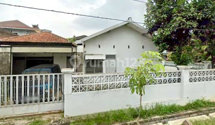 Dijual Rumah Hook Lebar 18×23 m di Srondol-Lokasi Premium, SHM & IMB
