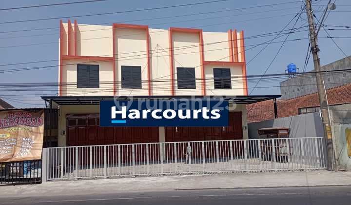 New 2-Storey Ruko, Strategic, Ready to Use, Near Klodran Toll Gate in Banyuanyar, Banjarsari, Solo.