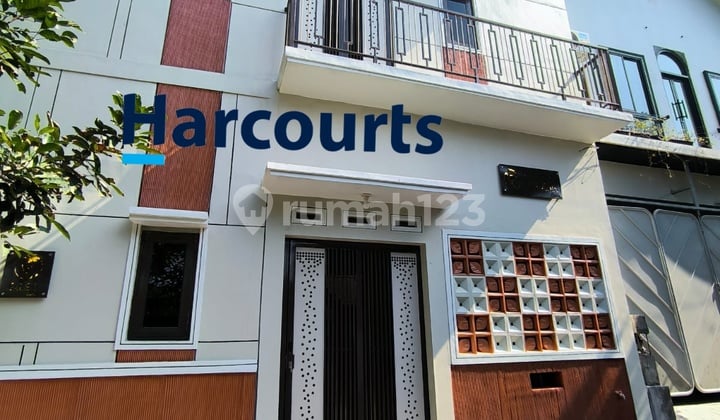 Kost Baru Exclusive 2 Lantai Full Furnished di Jebres, Solo