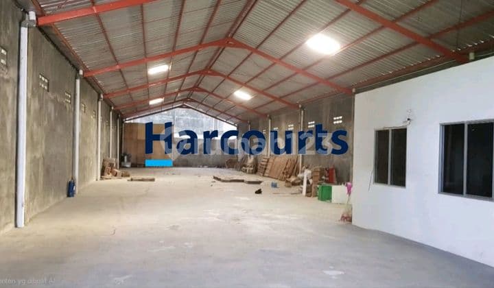 Gudang Siap Pakai, Pinggir Jalan Raya Provinsi di Sukoharjo