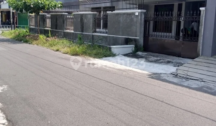 Rumah Luas Bersih Terawat Siap Huni Di Perumahan Dekat Mall Pakuwon, Solo Baru