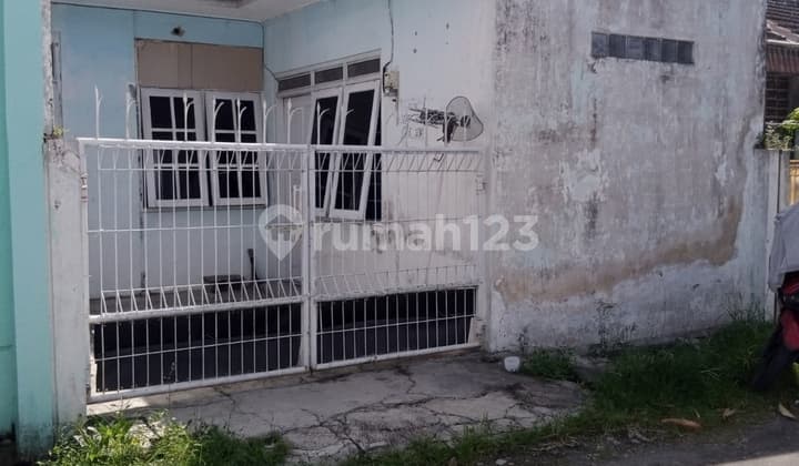 Rumah Butuh Sedikit Renov di Perumahan Favorit Dekat Mall The Park, Solo Baru