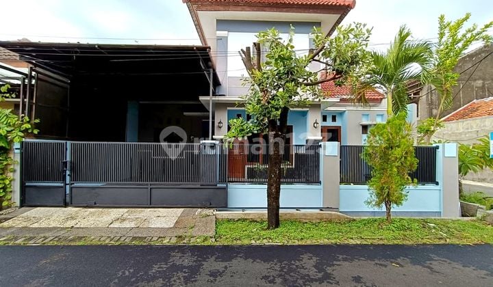 Rumah Hook Bagus Terawat Dengan Perabotan Di Perumahan Fajar Indah, Solo