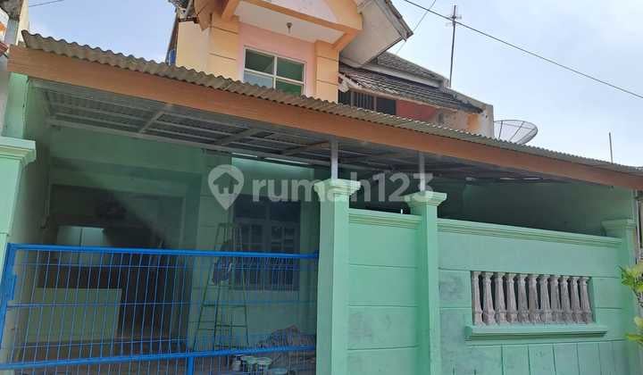 Rumah 2 Lantai Siap Huni di Perumahan Favorit Dekat Mall The Park, Solo Baru
