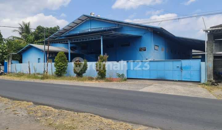 Gudang Eks Pabrik Siap Pakai Dekat Jalan Raya Solo Purwodadi