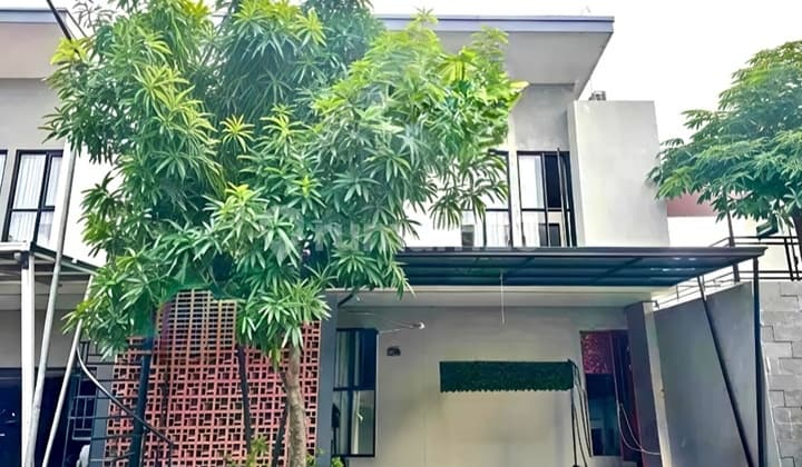 Rumah Bagus 2 Lantai Full Furnished di Cluster Modern di Colomadu, Solo