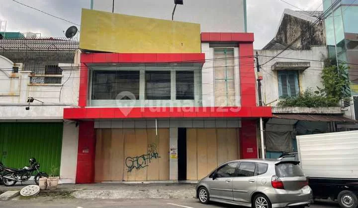 Strategic 2-Story Shophouse on Dr. Radjiman Street, Solo