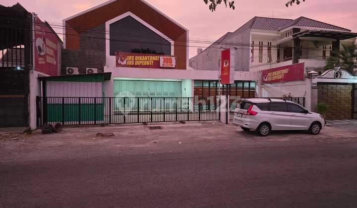 Rumah Dan Ruang Usaha Strategis Dekat Mall Luwes Palur