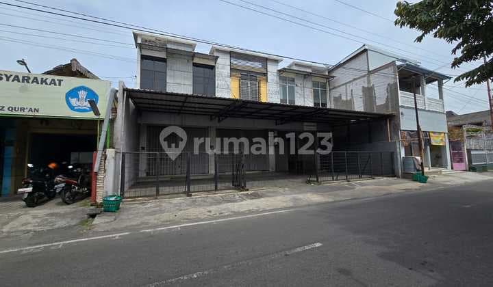 Strategic Shop House Near Veteran Street, Tipes, Serengan, Solo
