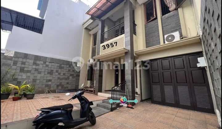 Dijual Rumah Bagus 2 Lt di Kebon Jeruk Jakarta Barat