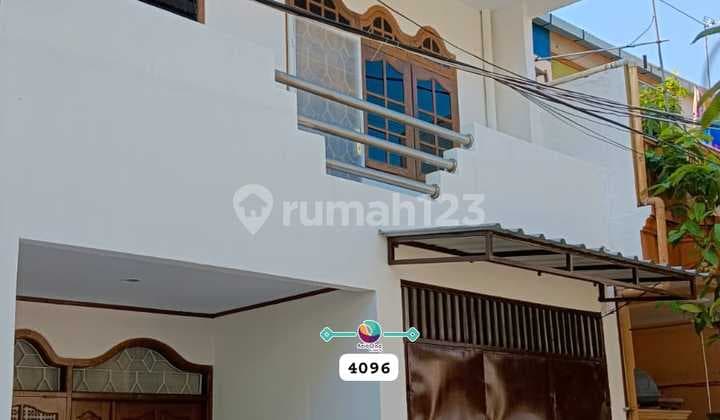 Dijual Rumah Bagus 3 Lt di Medan Satria Bekasi