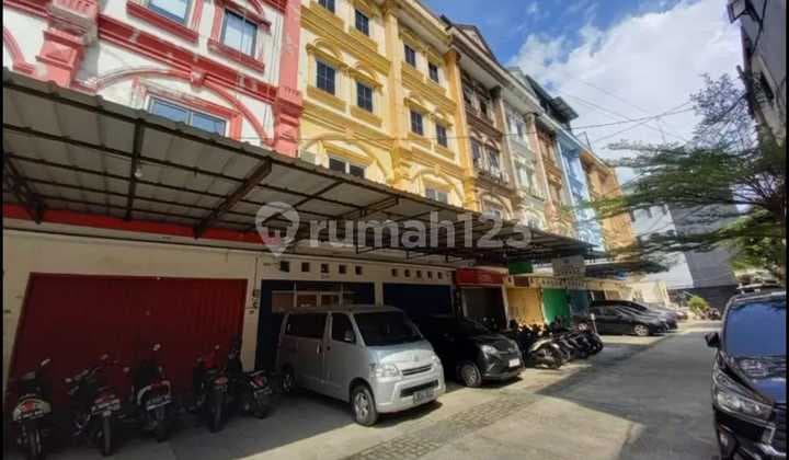 Dijual Ruko 4 Lt Super Strategis di Gambir Jakarta Pusat