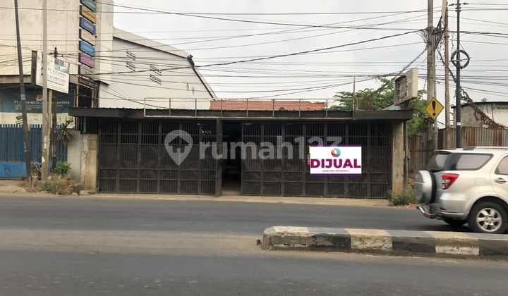 Gudang Bekas Showroom Lokasi Bagus Dekat Situ Rawa Gede Narogong