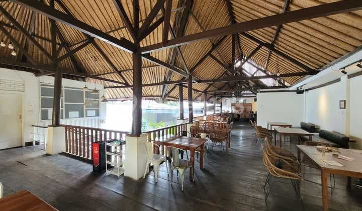 Turun Harga! Ruang Usaha Bagus Sayap Riau, Bandung